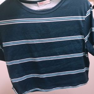 Blue semi cropped tee